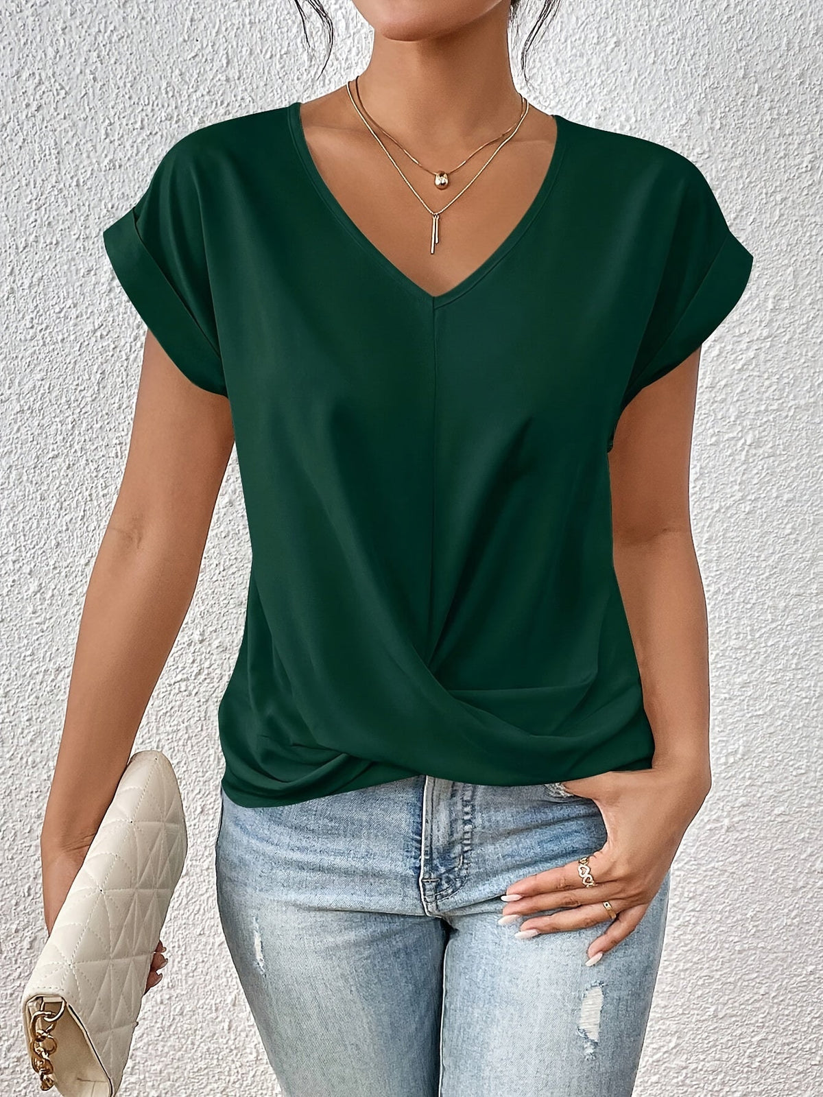 Cleo™ | Casual T-shirt with sweetheart neckline